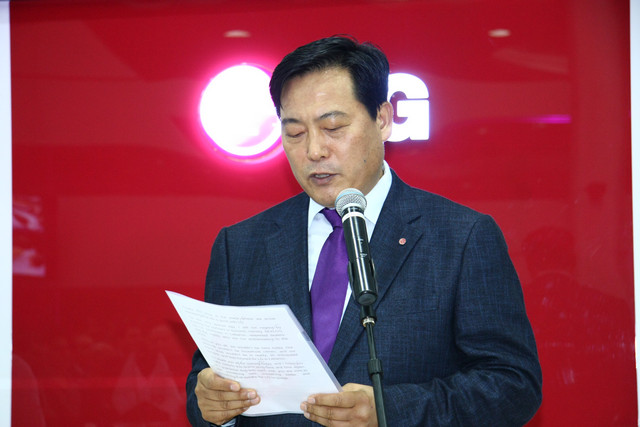 Opening of the largest LG brand shop